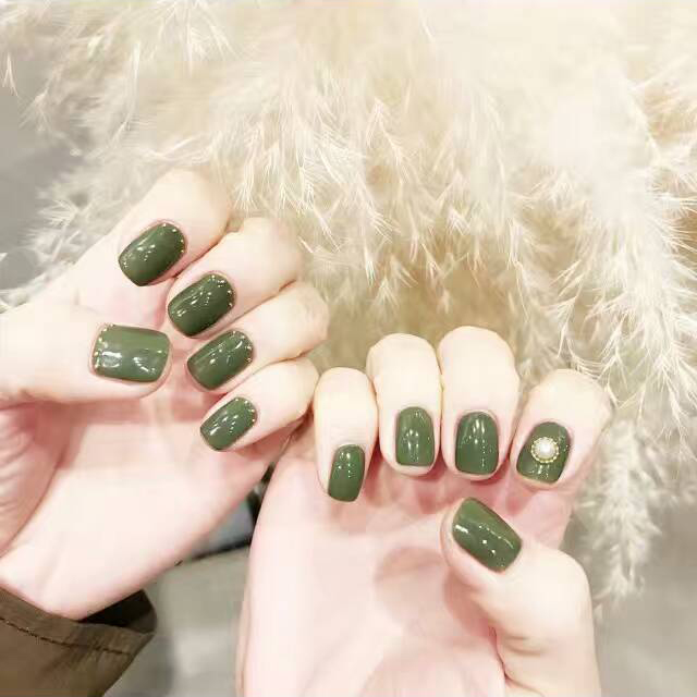 Ʒ
